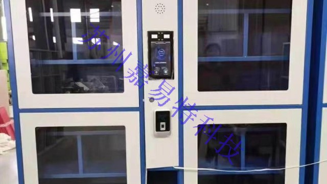 公安警用裝備柜選用時(shí)需要注意什么? 公安警用裝備柜選用時(shí)需要注意什么?